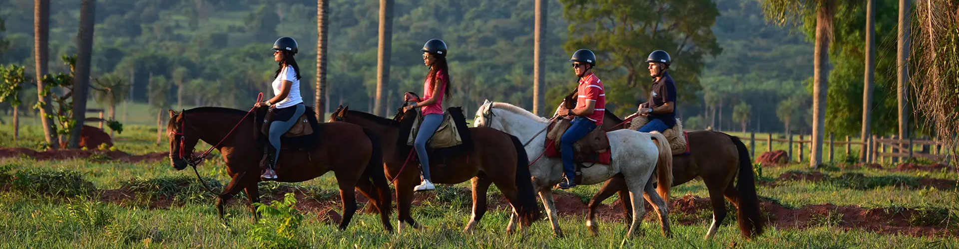 Cavalgada no Recanto Ecológico Rio da Prata